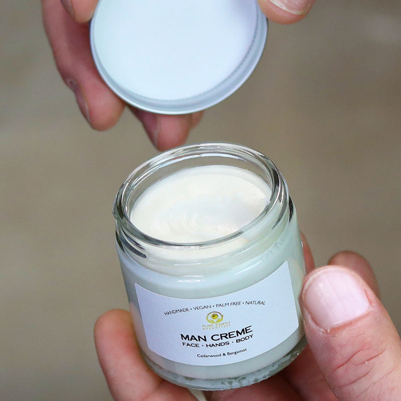 jar of mens moisturising cream